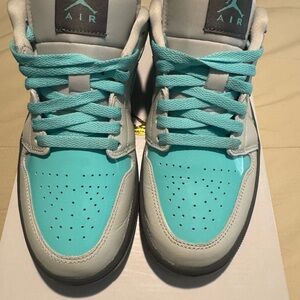 Jordan Athletic Shoes in Teal and Gray